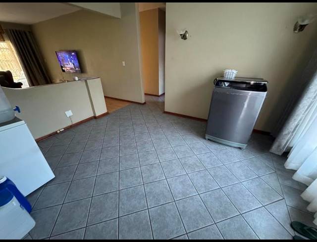 2 BEDROOM TOWNHOUSE FOR SALE IN EDLEEN